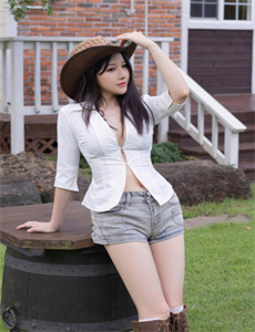 没穿衣服的美女-绿林大冒险
