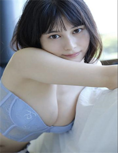 镜中女
